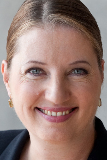Monika Fenzau